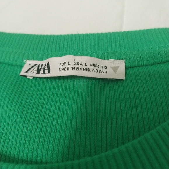 ZARA Ruffled Ribbed Dress in Kelly Green - Picture 3 of 4
